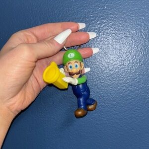 Luigi haunted mansion keychain